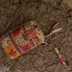 Very Bradley Floral Wristlet Wallet